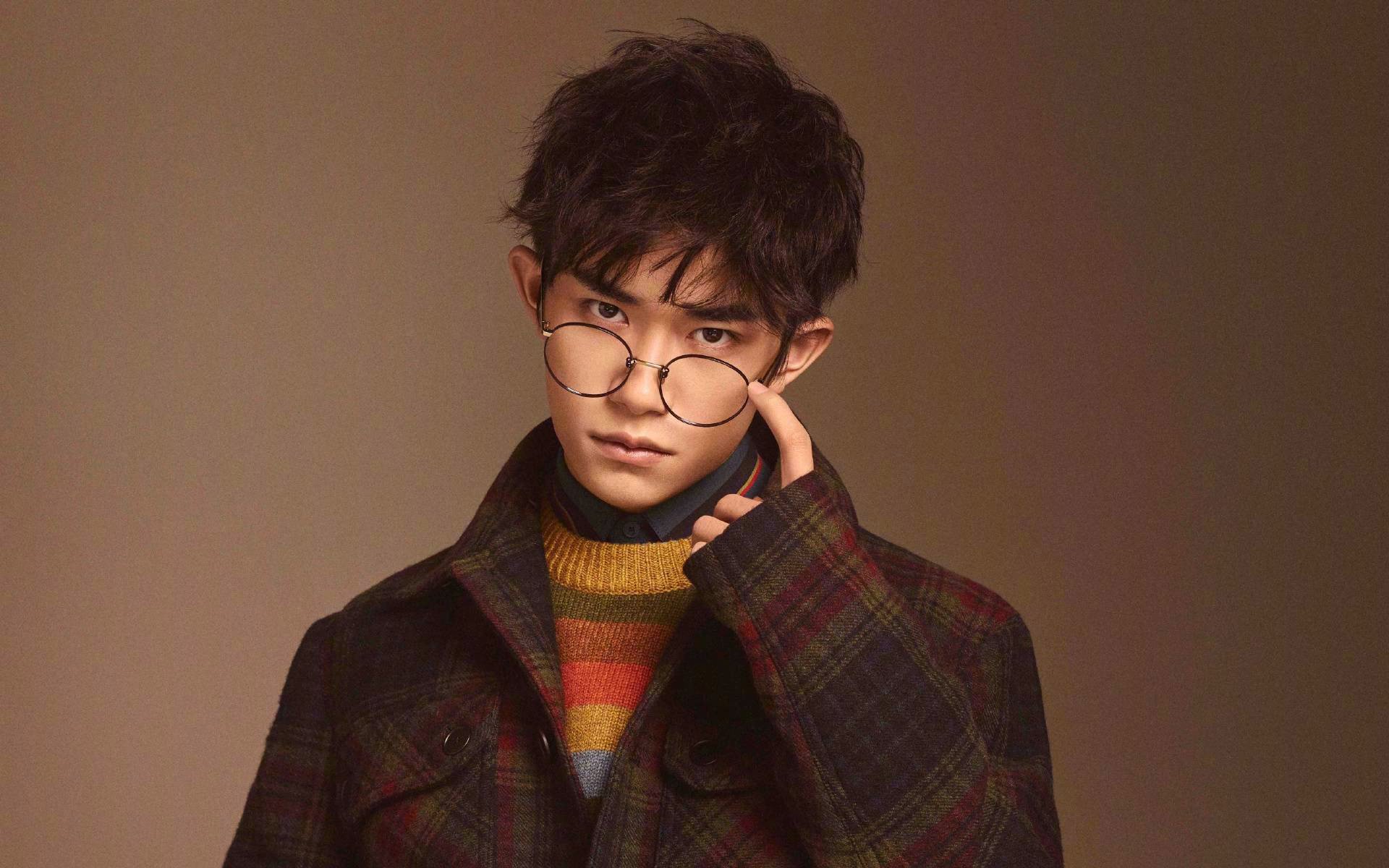 AYX体育官网-切尔西快速反击战术屡次威胁PSG防线，切尔西战术分析