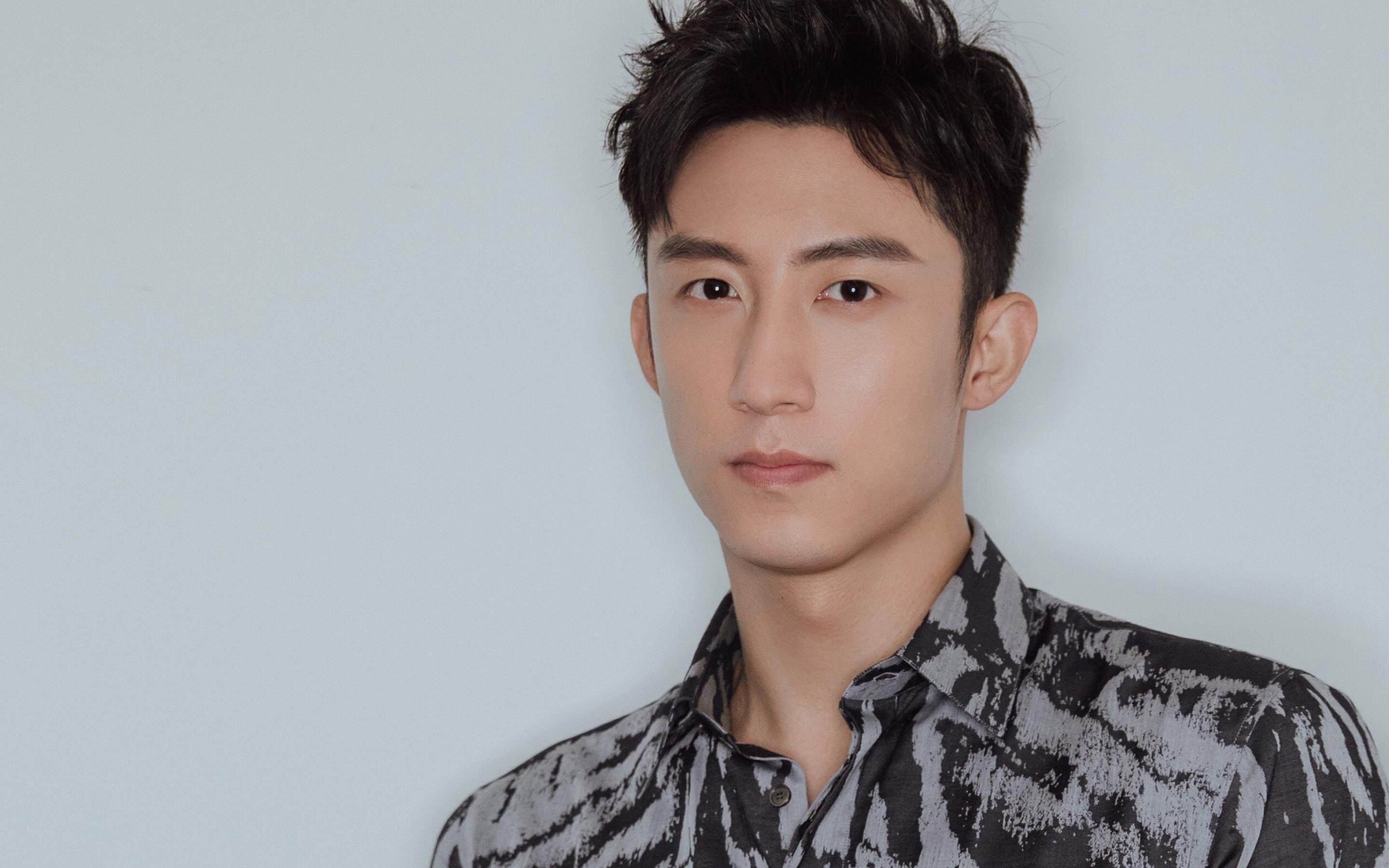 库里推出全新篮球训练APP引热议，库里篮球训练计划